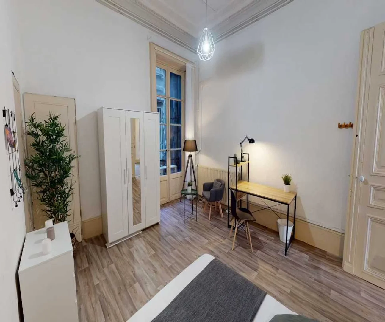 Habitación asequible para estudiantes con buena iluminación en 