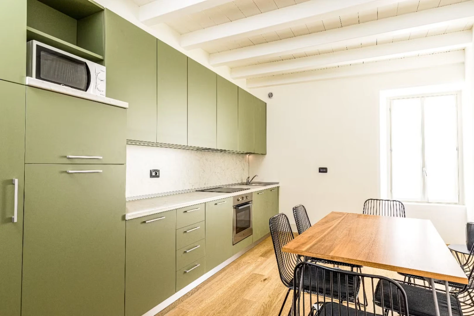 Moderne und helle Wohnung in Como