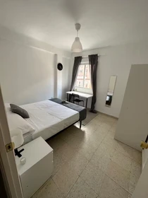 Habitación privada barata en Malaga
