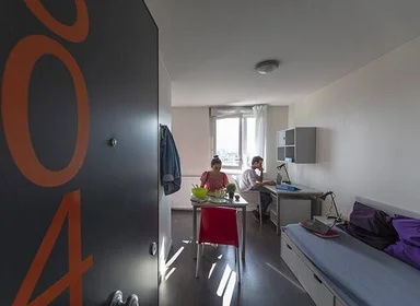 Private room in residence at Grenoble, 38000, image 1 of 17