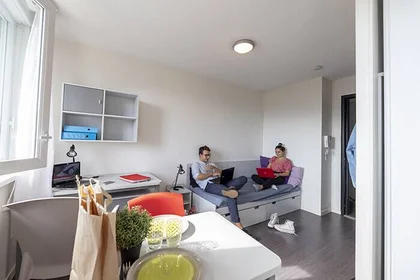 Private room in residence at Grenoble, 38000, image 2 of 17