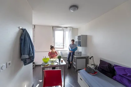 Private room in residence at Grenoble, 38000, image 12 of 17