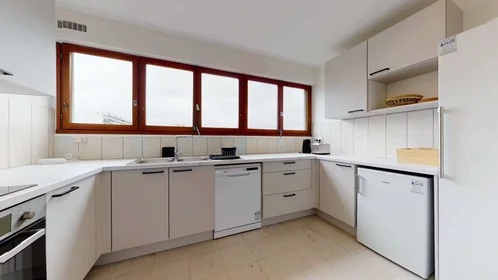 Private room at Cours de Luze, Grand Parc Paul Doumer, image 4 of 10