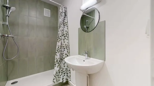 Private room at Cours de Luze, Grand Parc Paul Doumer, image 8 of 10