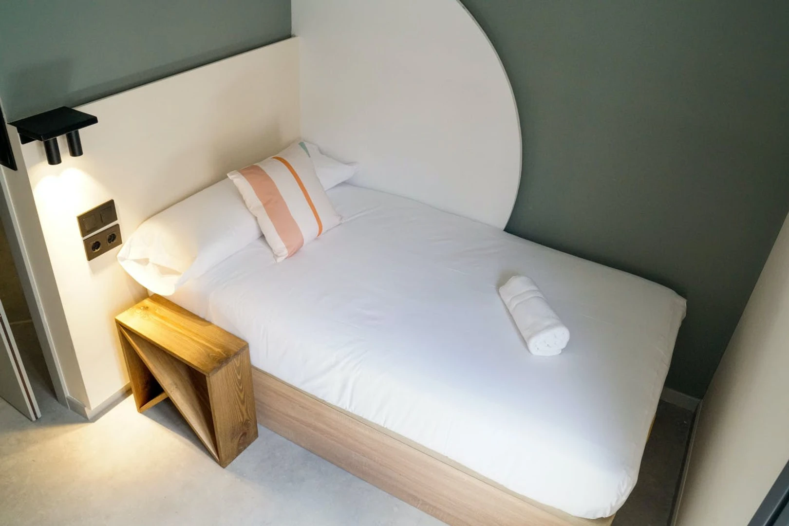 Quarto para alugar com cama de casal em Santiago De Compostela