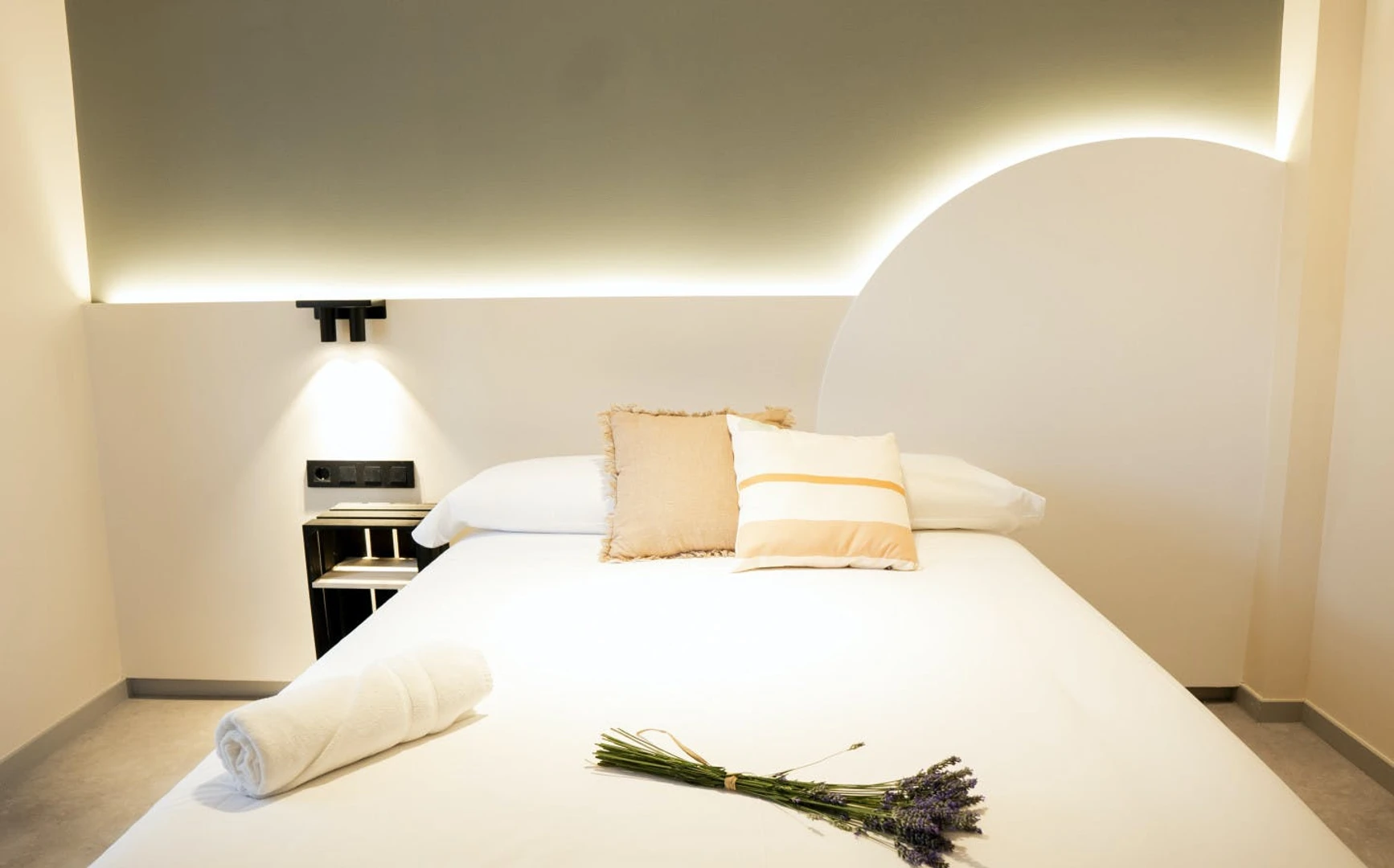 Pokój do wynajęcia z podwójnym łóżkiem w Santiago De Compostela