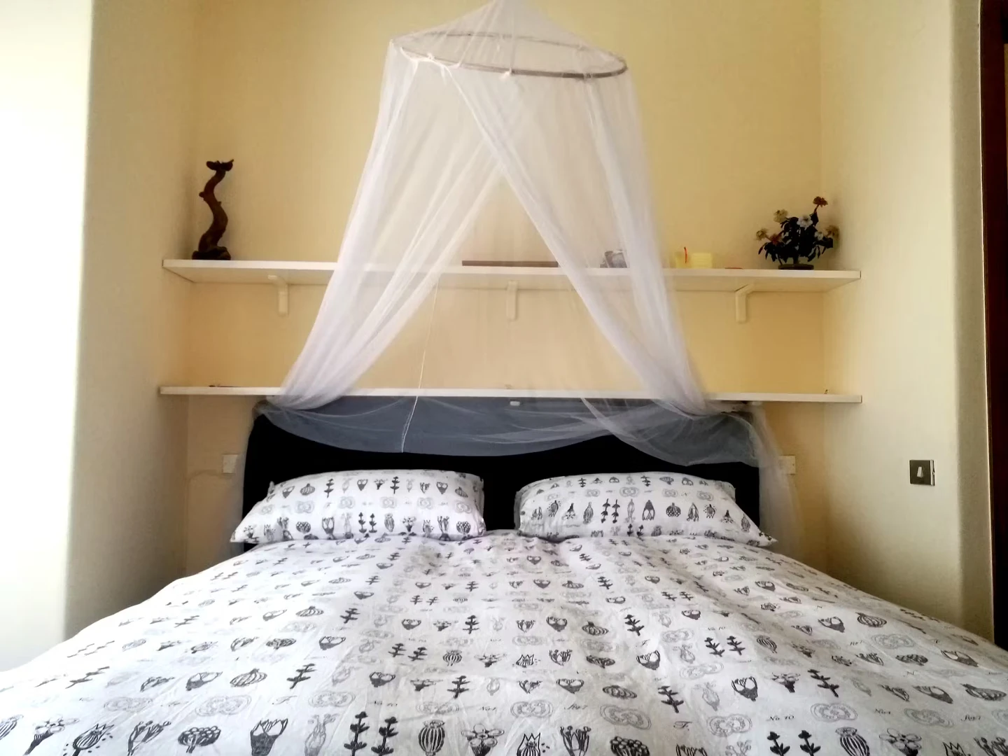 Pokój do wynajęcia z podwójnym łóżkiem w Katania