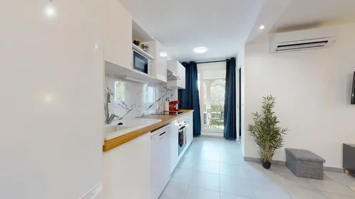 Prywatny pokój Rue des Hibiscus, Estanove, obraz 8 10