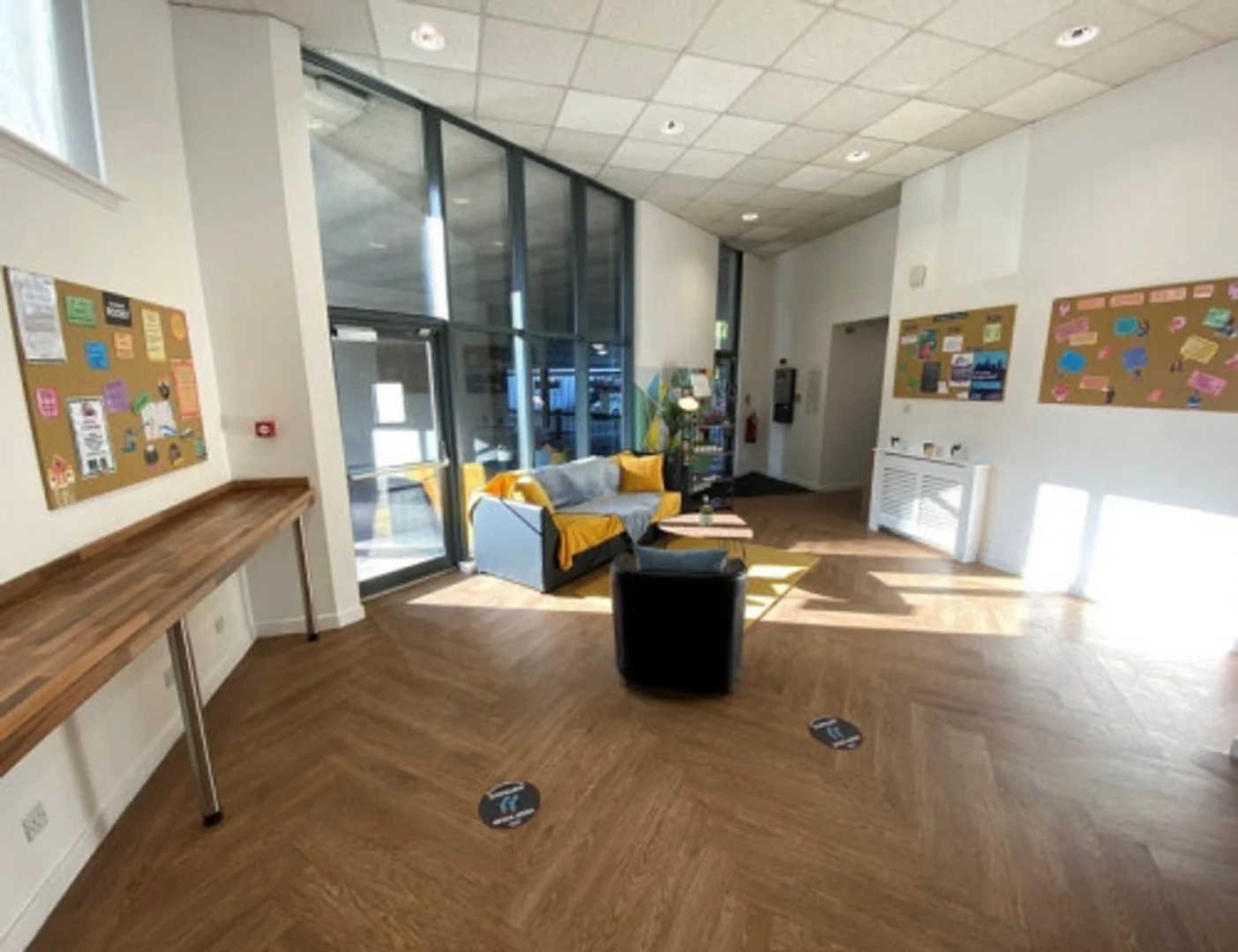 Functional student room perfect for studying in 