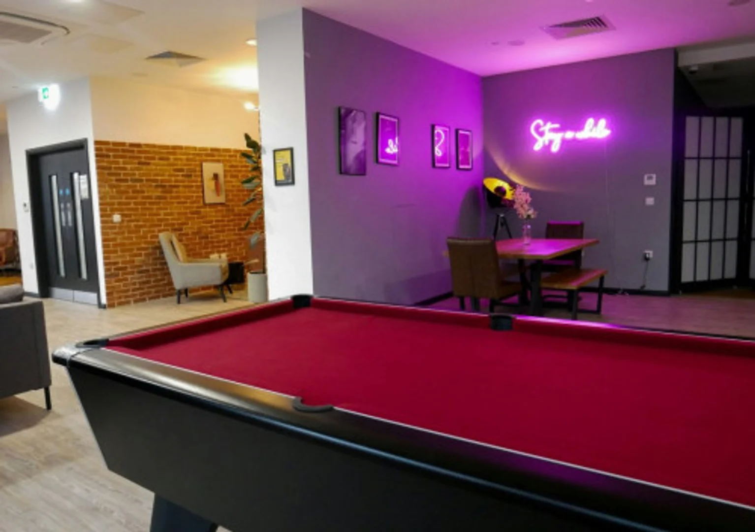 Affordable room for students with ample lighting in 