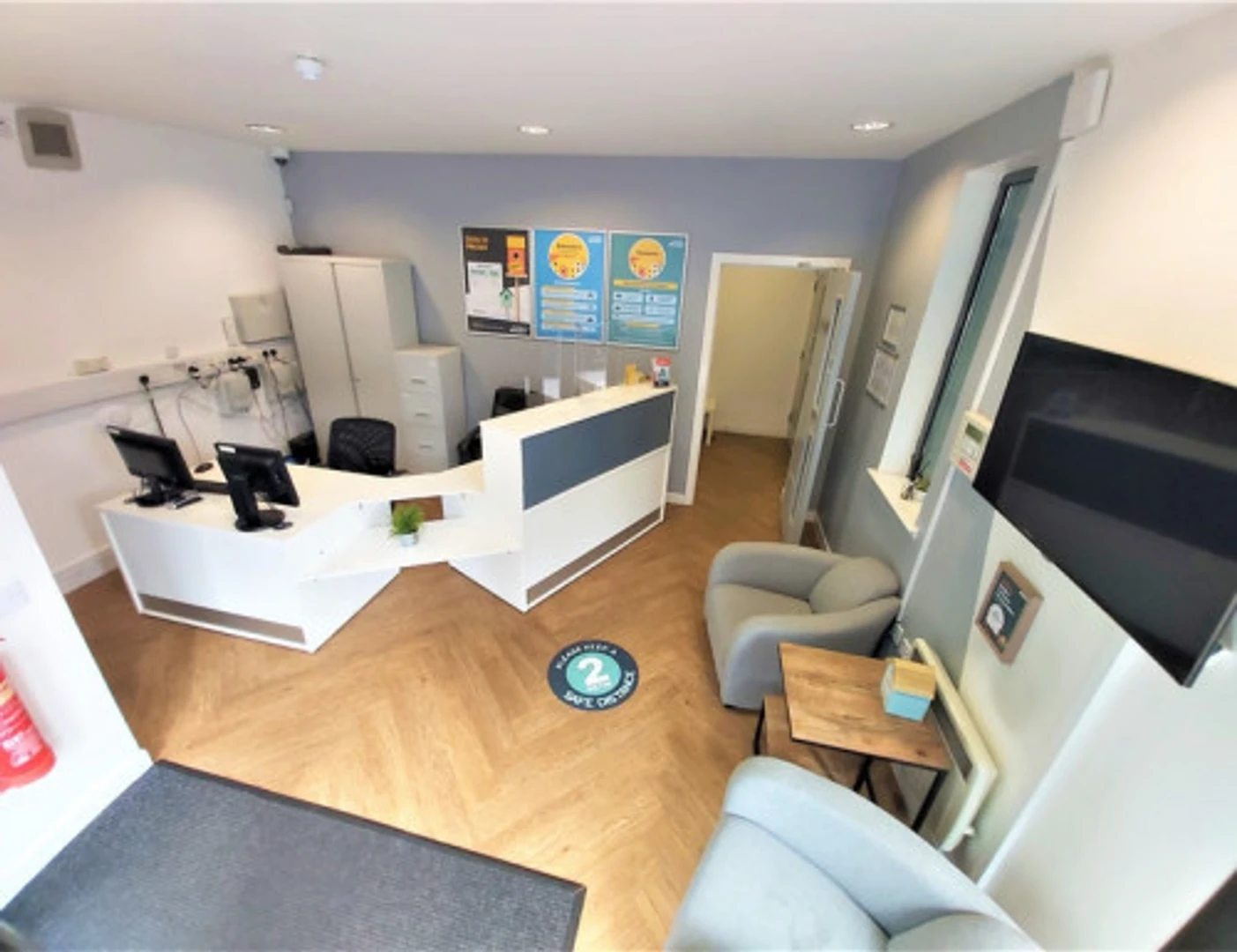 Room for rent in student apartment in , fully furnished