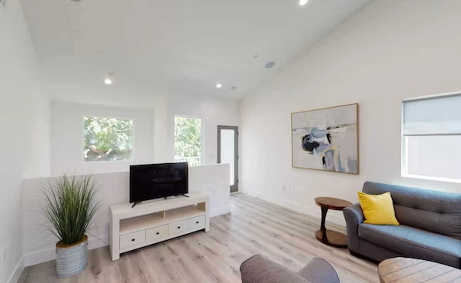 Cheap private room in Los Angeles