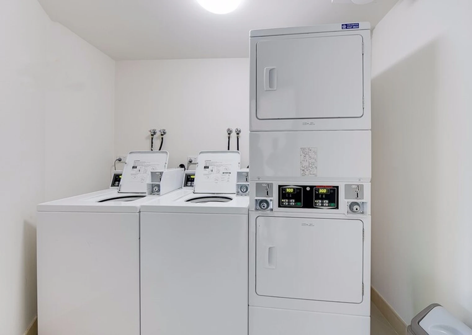 Monolocale economico con caratteristiche essenziali a 