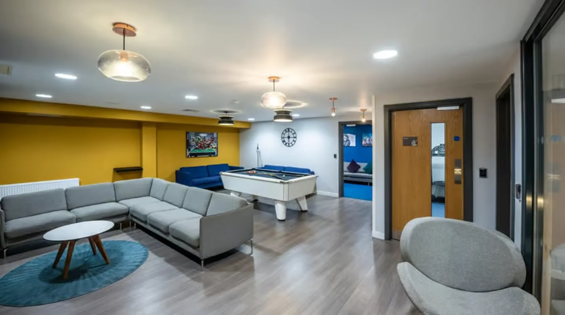 Cómodo estudio para vivir como estudiante en 