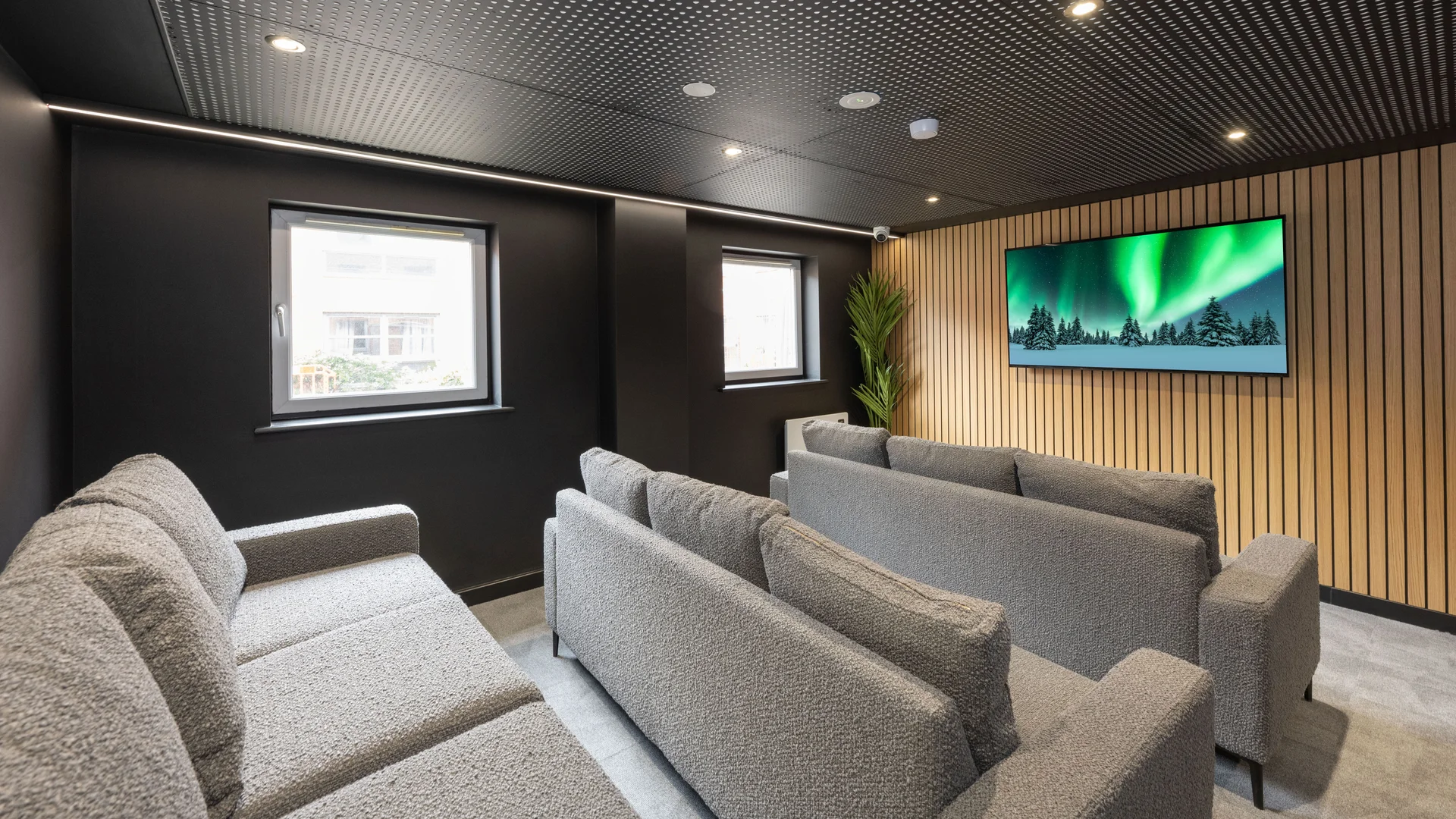 Student-friendly room in  with modern amenities