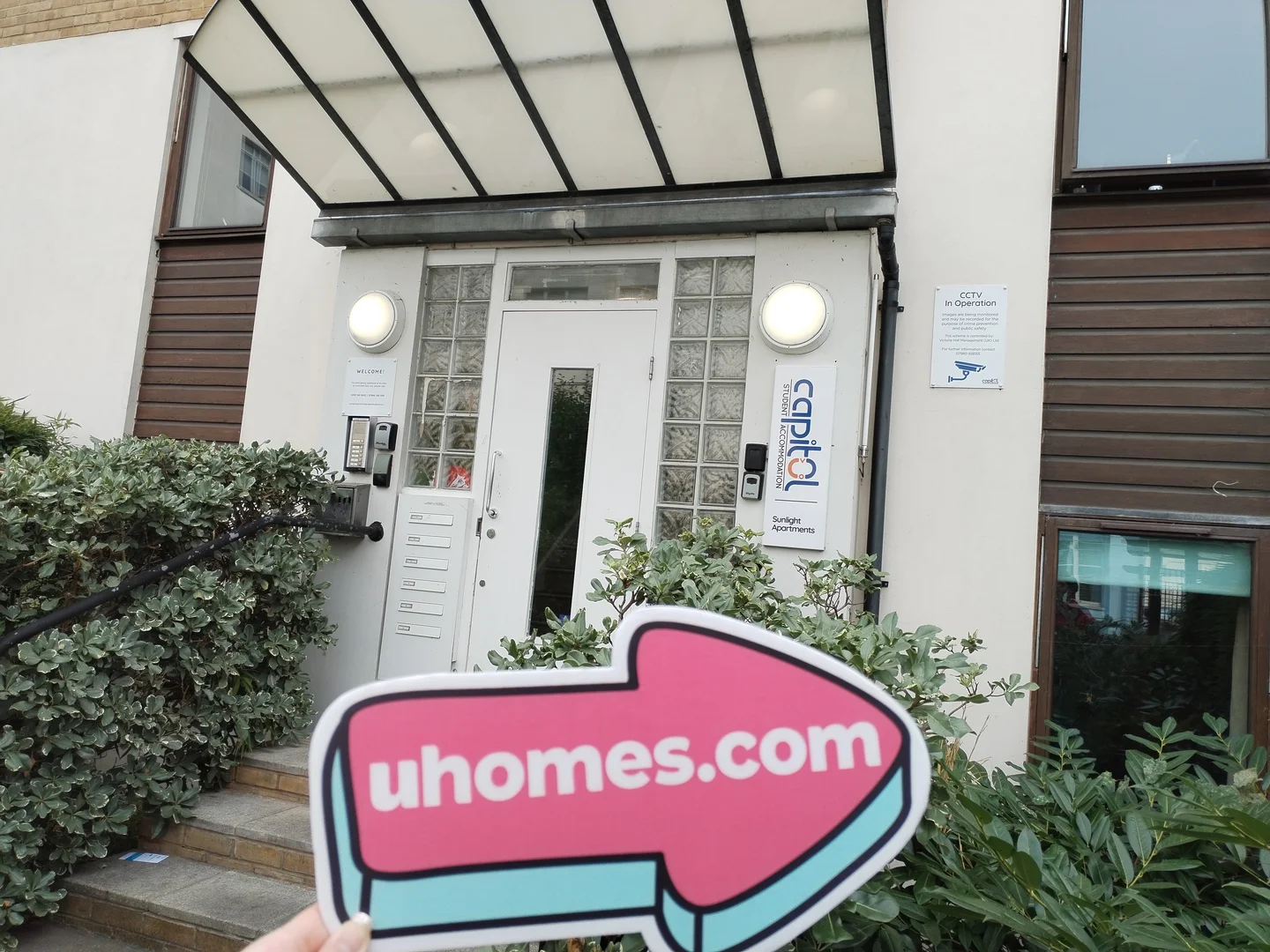 Chambre confortable pour étudiants disponible dans