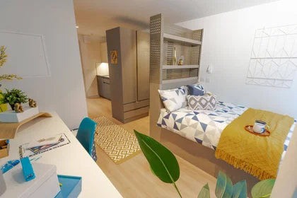 Studio at 13-21 Baldwin Street, image 13 of 18
