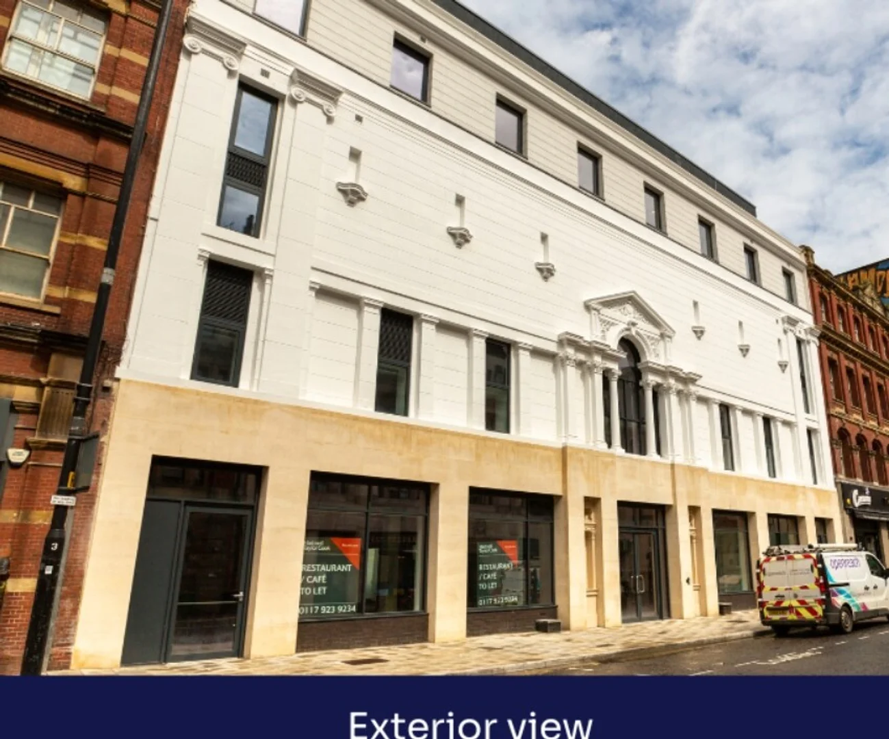 Self-contained studio for students in central 