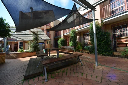 Studio at 12 Boundary Street, image 19 of 20