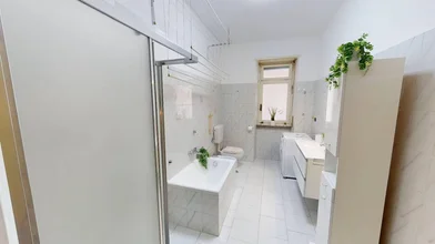 Habitación privada en Via Monte Rosa, Regio Parco, imagen 10 de 10