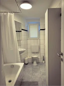 Quarto privado em Münchener Str., 60329 Frankfurt am Main, Germany, imagem 7 de 7