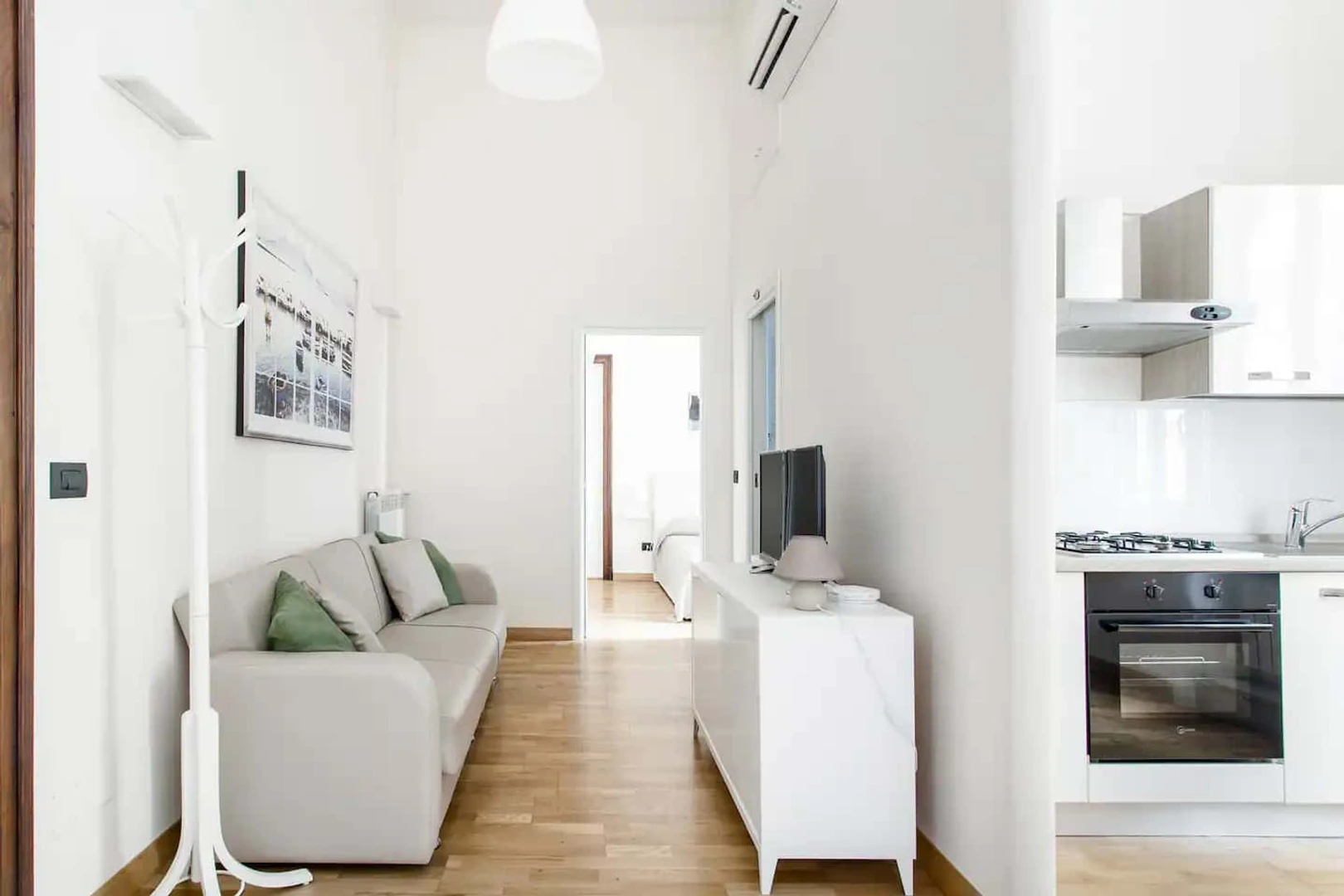 Luminoso e moderno appartamento a Napoli