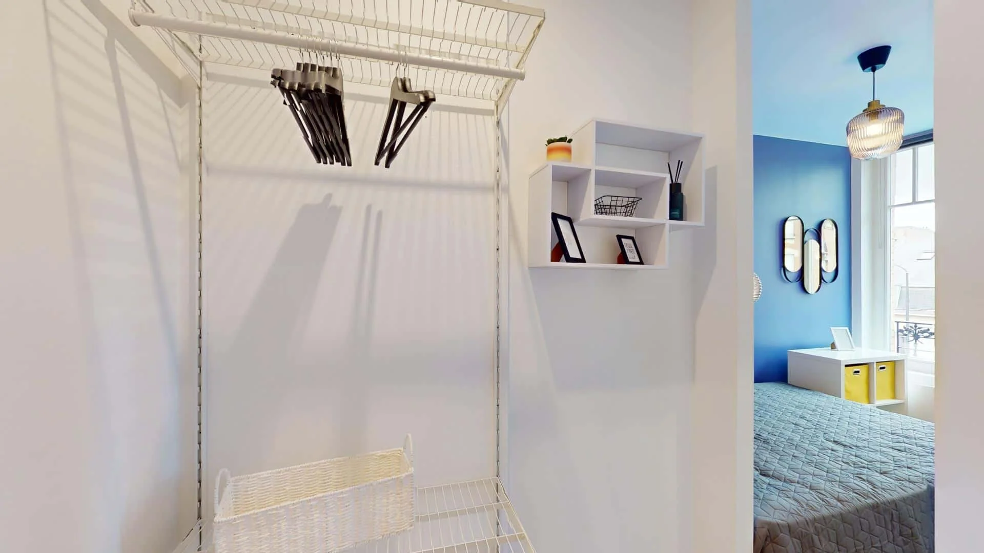 Quarto para alugar em apartamento de estudantes em , totalmente mobilado