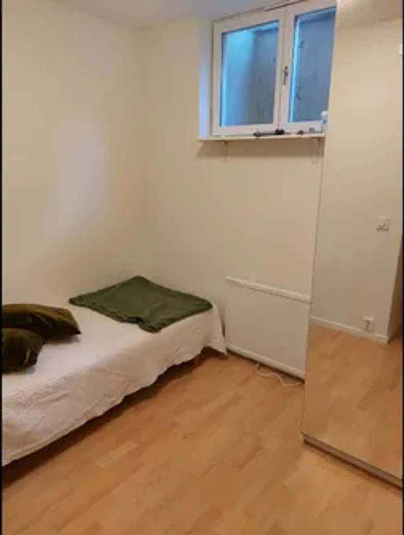 Alquiler de habitación en piso compartido en Huddinge