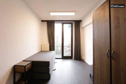 Cheap private room in Bruxelles-brussel