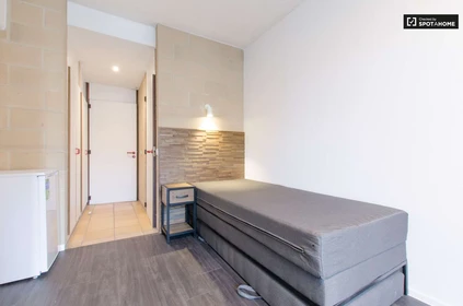 Room for rent with double bed Bruxelles-brussel