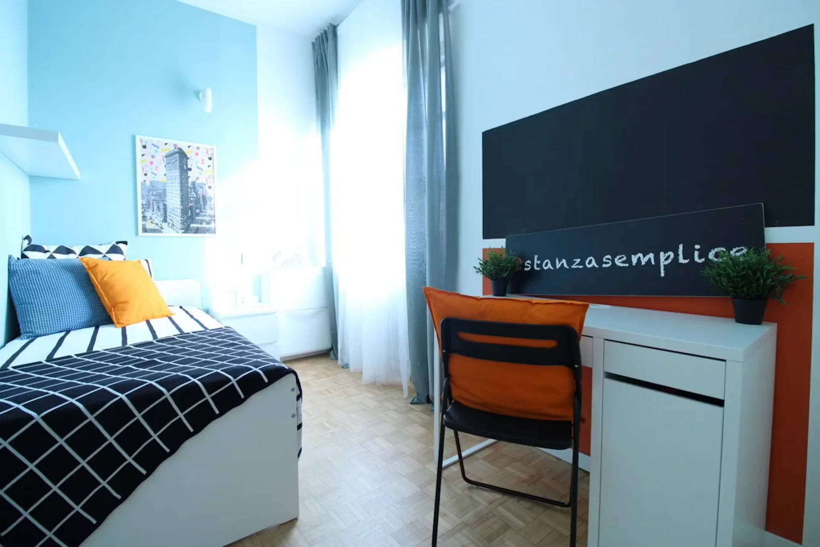 Room for rent in student apartment in , fully furnished