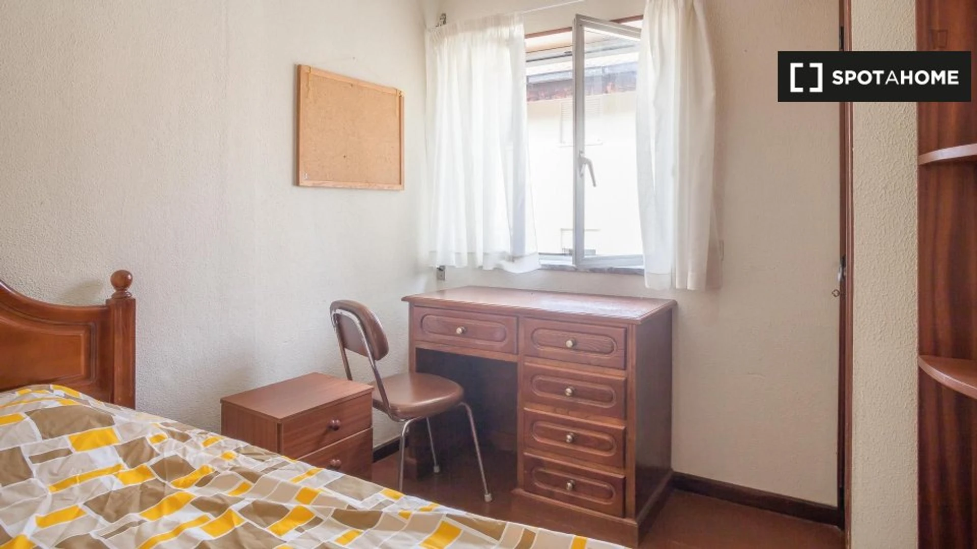 Coimbra de çift kişilik yataklı kiralık oda