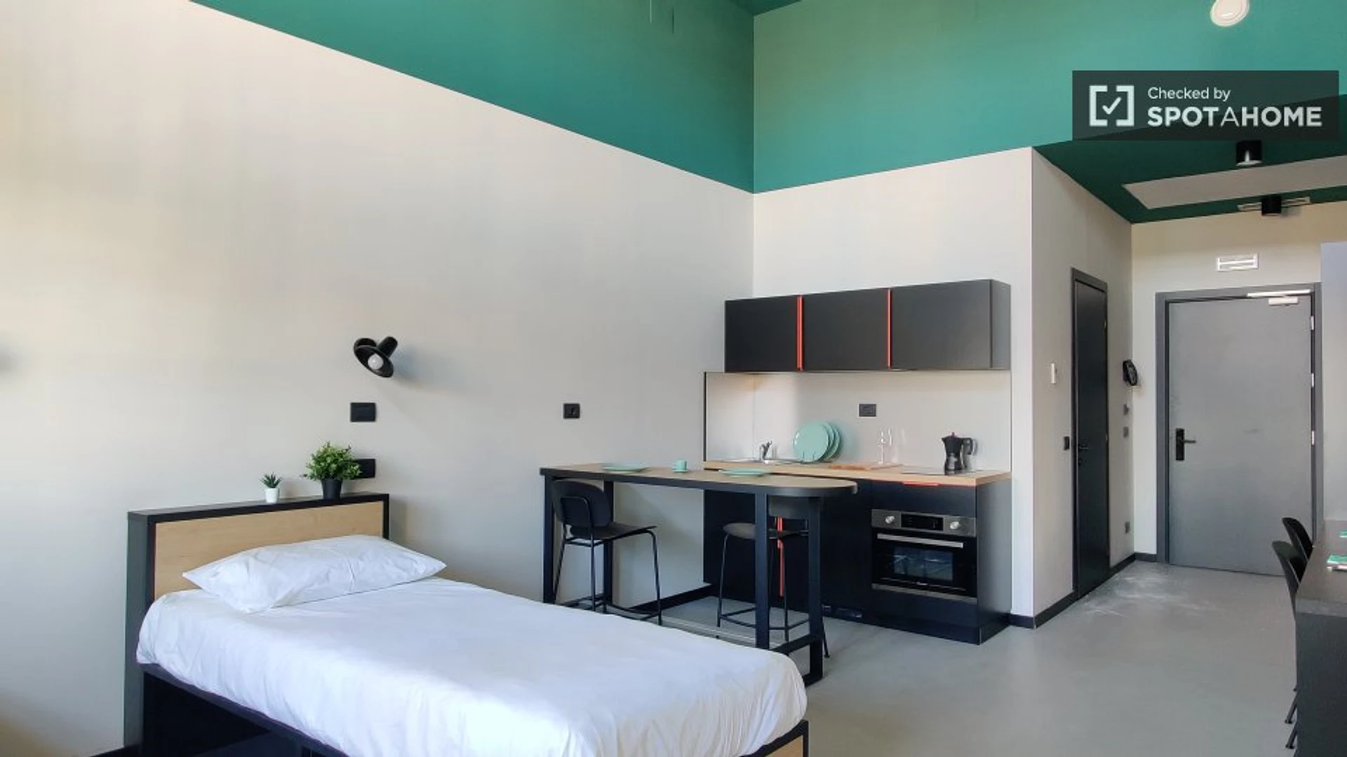 Quarto para alugar num apartamento partilhado em Milão