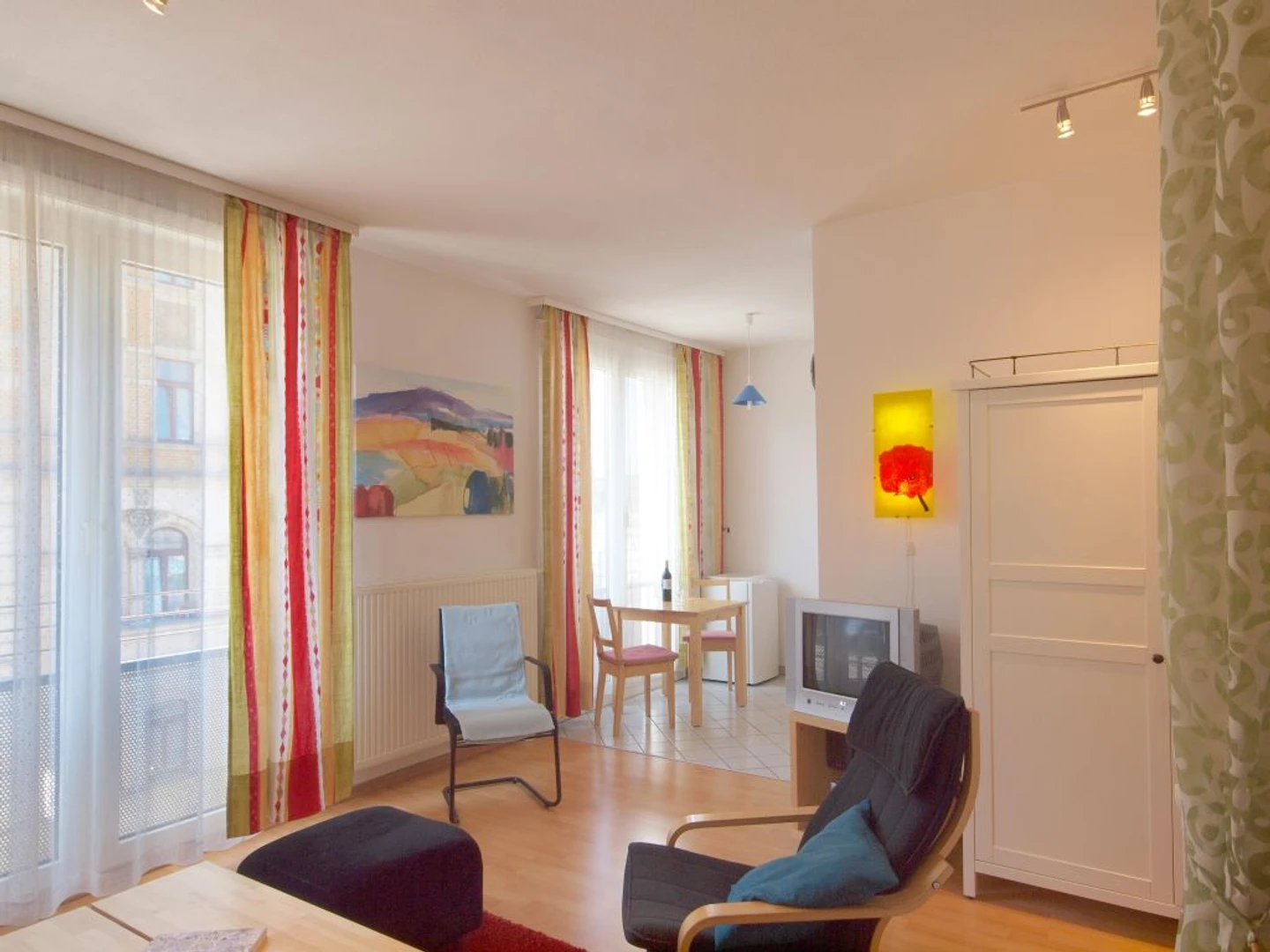 Very bright studio for rent in Dresden