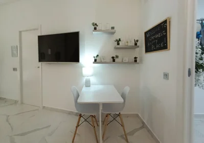 Appartamento intero in Carrer del Cardenal Vidal i Barraquer 28, immagine 2 di 10