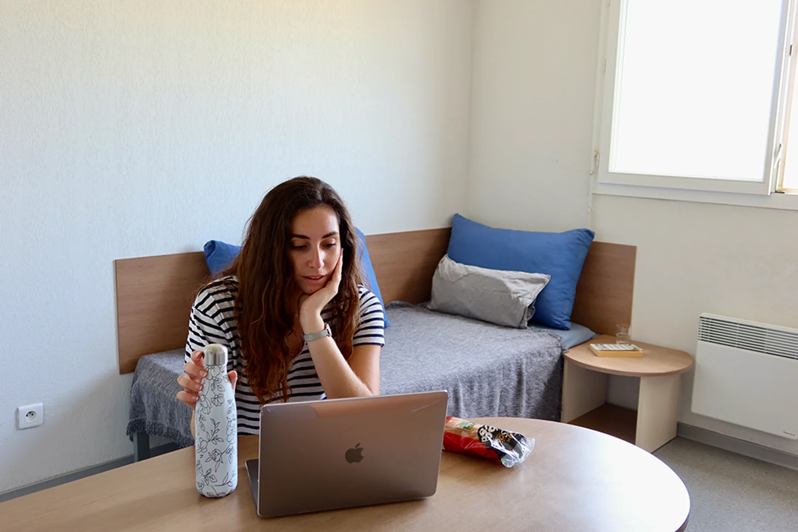 Bezahlbares Zimmer für Studenten mit ausreichender Beleuchtung in 