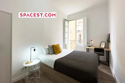 Privatzimmer in der C/ Nou de la Rambla, 08001 Barcelona, Spain, bild 1 von 11