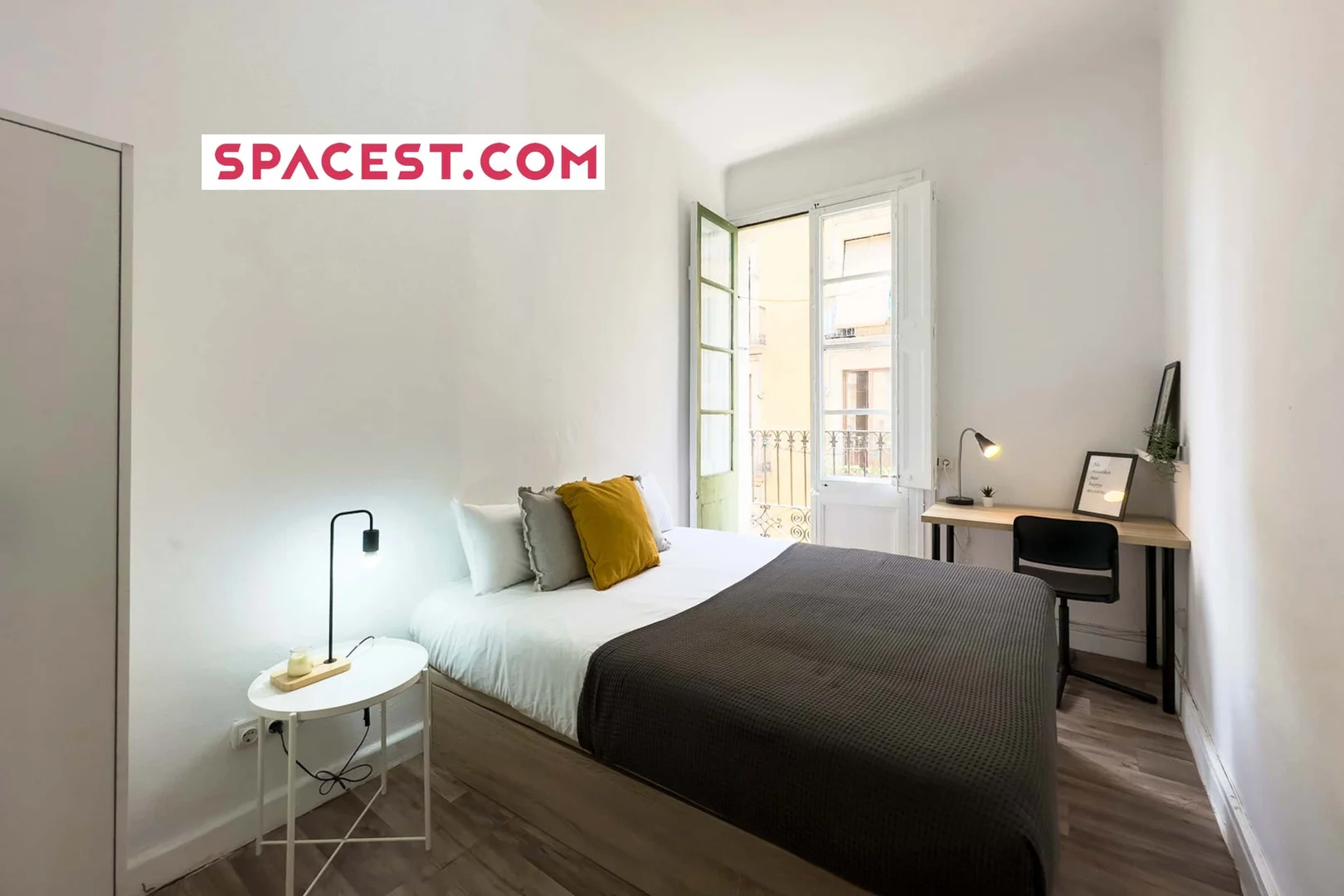 Habitación para estudiantes en  con modernas comodidades