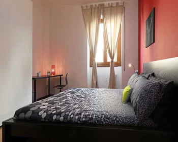 Chambre à louer dans un appartement en colocation à {area}