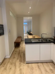 Dairenin tamamı konumu Langestraat 114, 13 20 görüntüsü