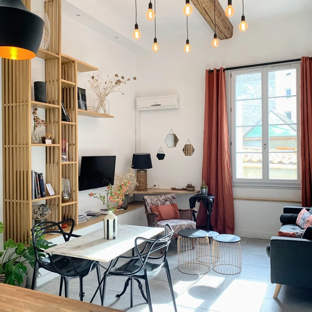 Komplette Wohnung voll möbliert in Montpellier