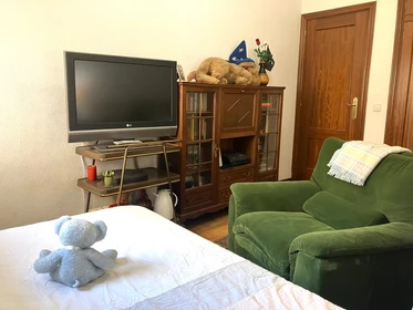 Room for rent with double bed Pamplona-iruna