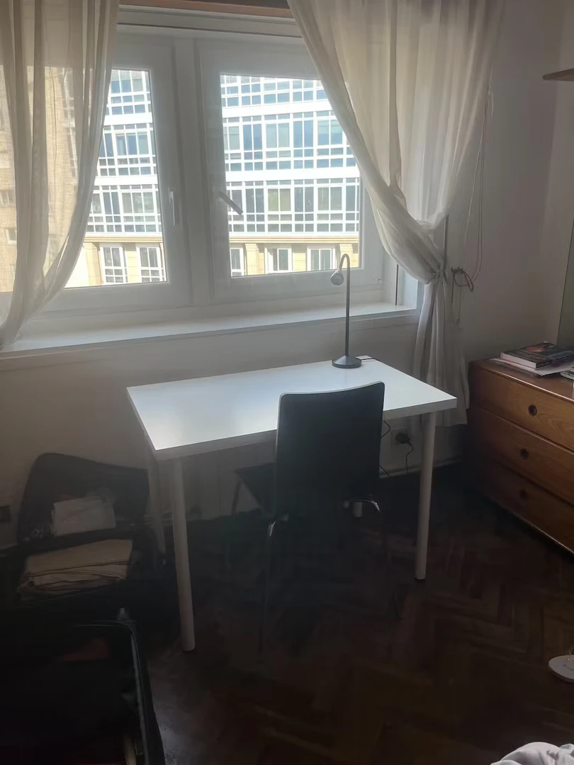 Cheap private room in A Coruña