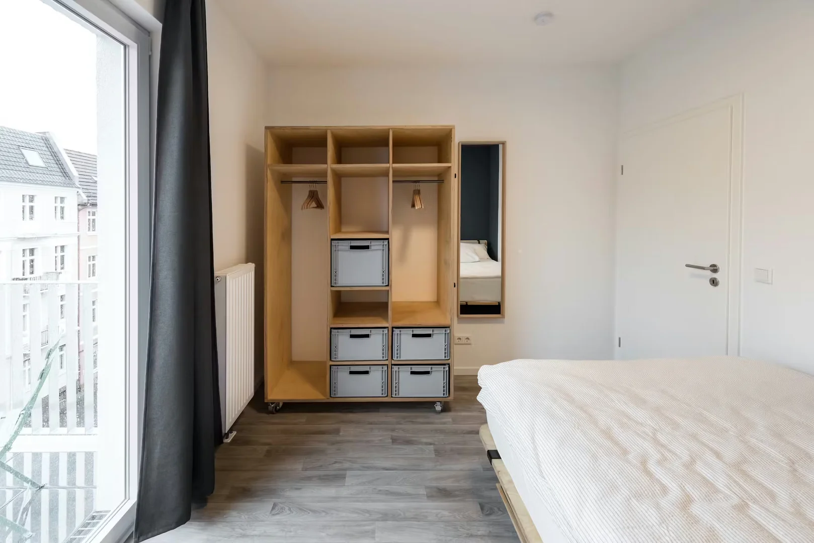 'de öğrenci dairesinde, tamamen mobilyalı kiralık oda