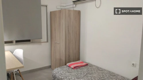 Room for rent with double bed Seville
