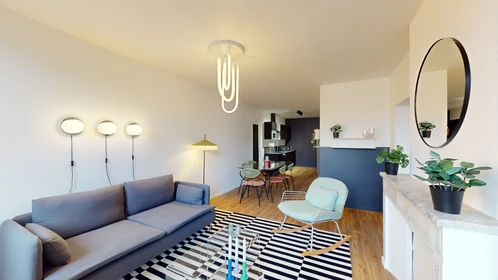 Quarto para alugar num apartamento partilhado em Marseille