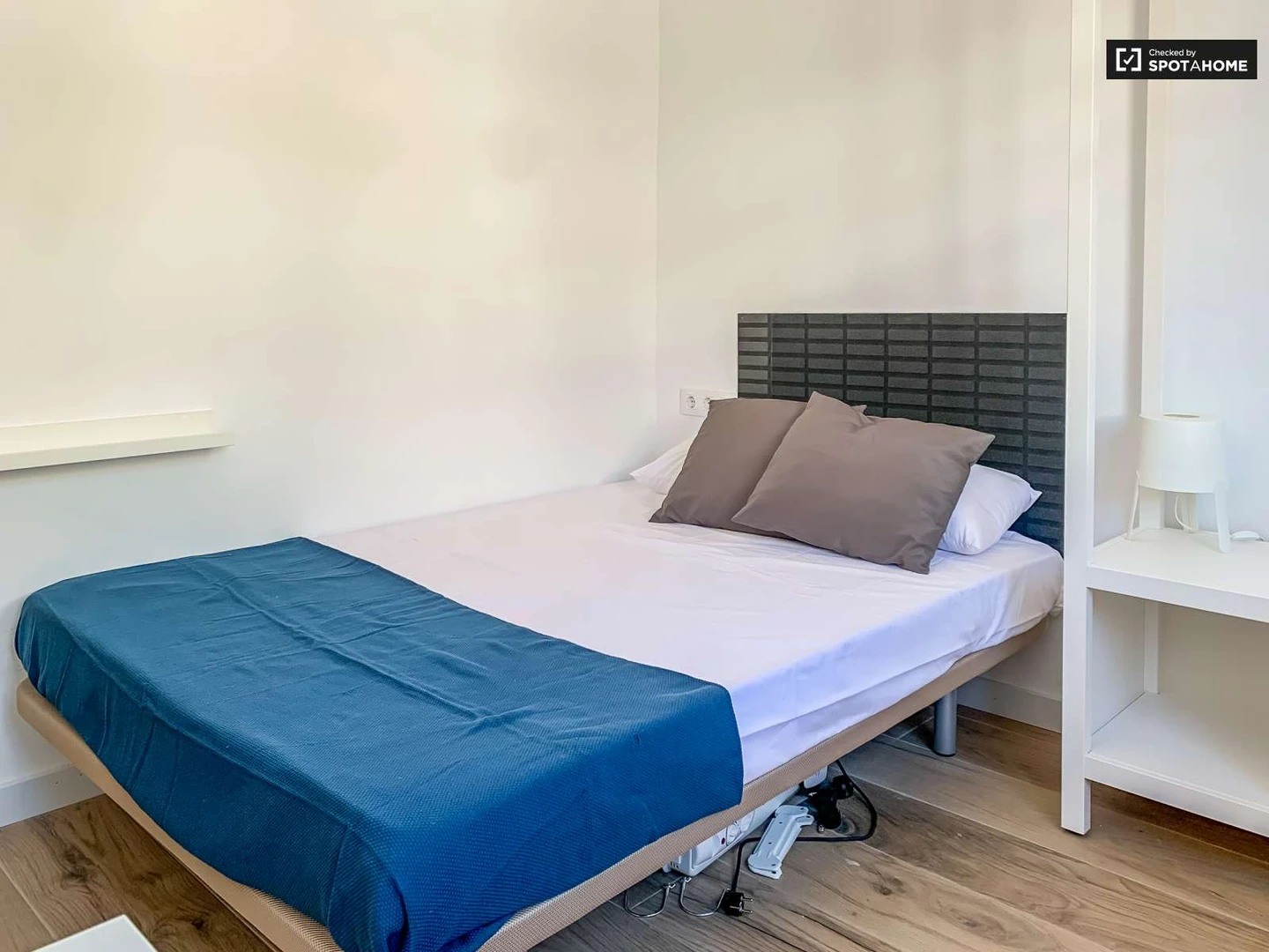 Renting rooms by the month in barcelona