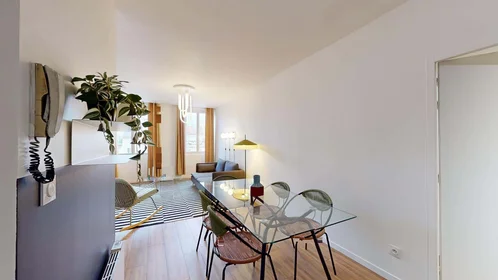 Chambre privée à 60 Rue Grignan, 13001 Marseille, France, image 11 de 20