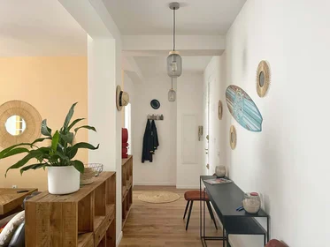 Quarto privado em 4 Rue Vincent Allègre, 83000 Toulon, France, imagem 5 de 10