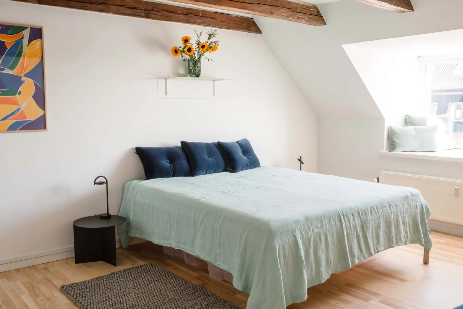 Quarto para alugar em apartamento de estudantes em , totalmente mobilado